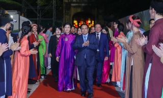 Thủ tướng: Lễ hội Văn hoá thế giới tại Hà Nội 'sẻ chia với đồng bào bị thiên tai'